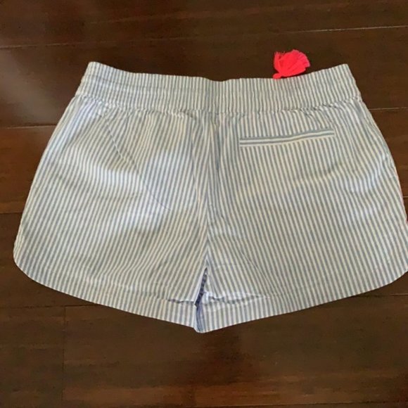 Vineyard Vines Women's Shorts - Picture 6 of 9